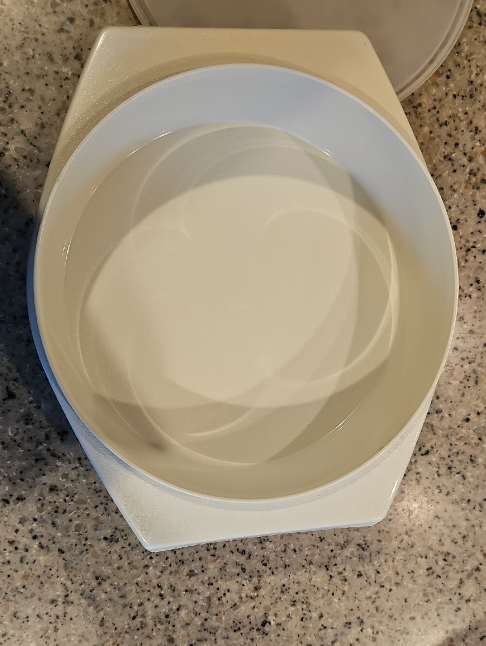 Tupperware Container W/ Lid - Picture 7 of 8